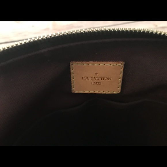 % Authentic Louis Vuitton Turenne MM Bag - Picture 6 of 8